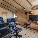 Three-bedroom In * Hejls